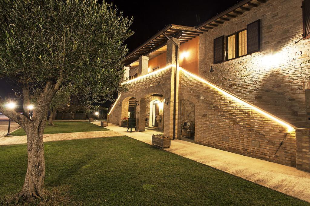 Il Casale Della Fornace Bed & Breakfast Бастия Умбра Екстериор снимка