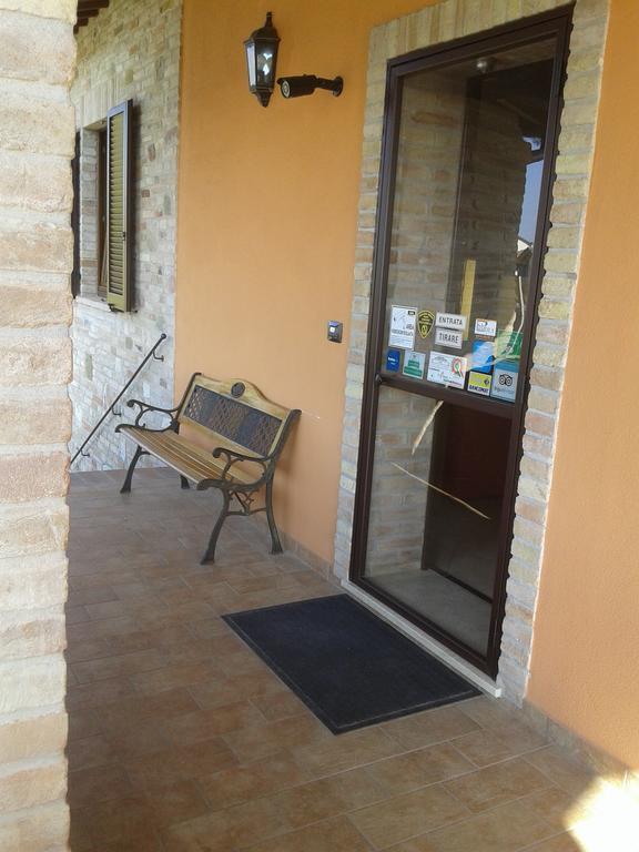 Il Casale Della Fornace Bed & Breakfast Бастия Умбра Екстериор снимка