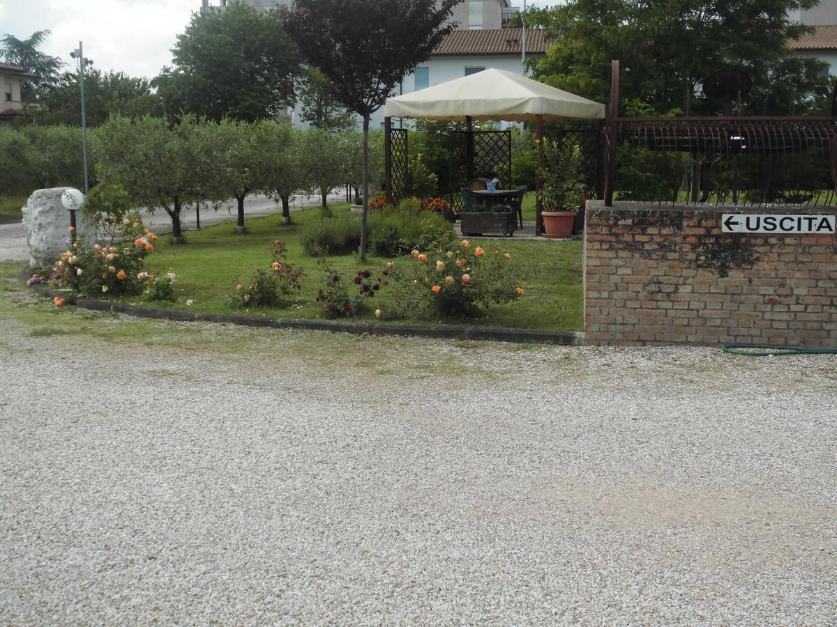 Il Casale Della Fornace Bed & Breakfast Бастия Умбра Екстериор снимка